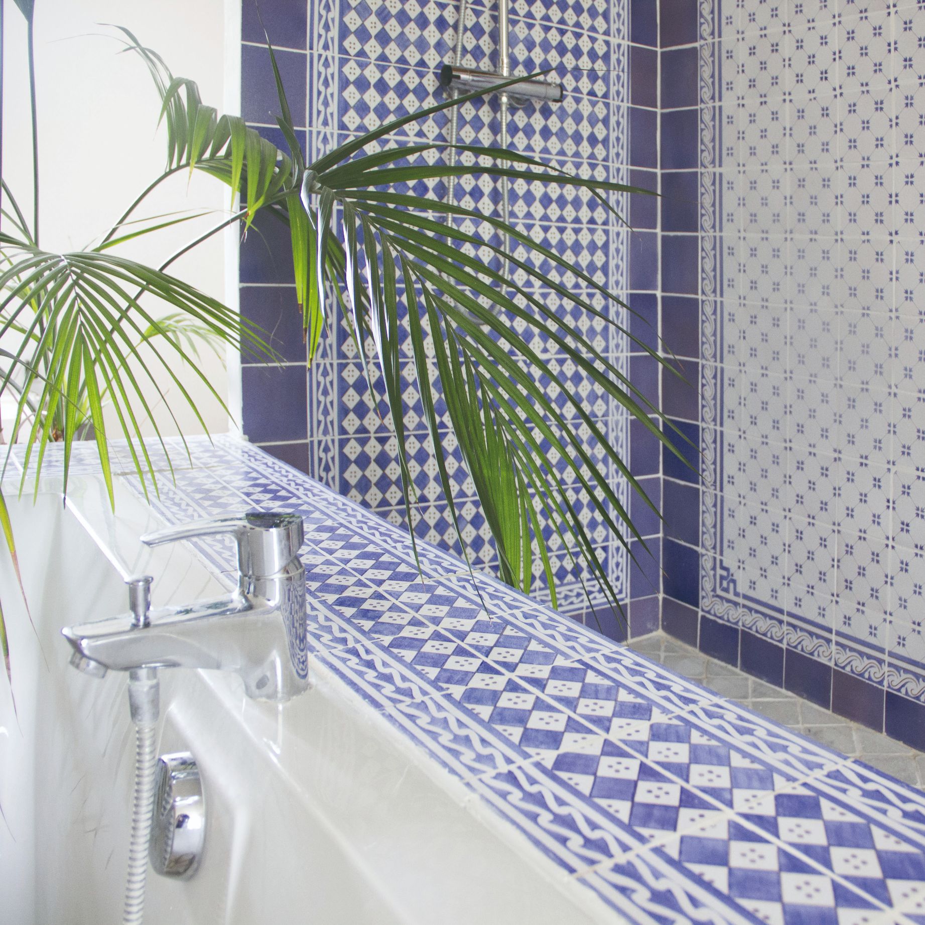 sdb robinet Faïence Ponchon